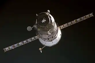 ТГК «Прогресс М-57» перед стыковкой с МКС