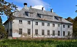 Задний фасад главного здания