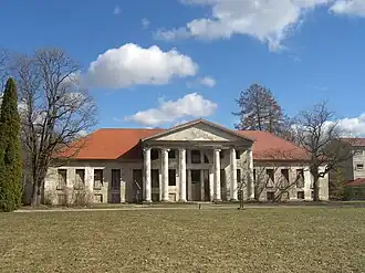 Главное здание мызы Райкюль (Райккюла)в 2007 году