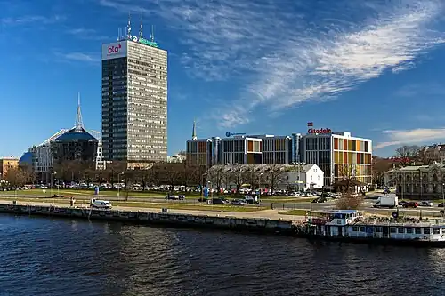 Вид на место Цитадели от набережной