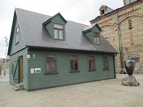 Дом № 21, восстановленный на территории музея Рижского гетто