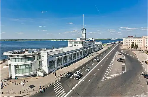 Речной вокзал (площадь Маркина, 15А)