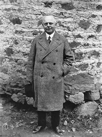 Роберт Форрер в 1927 году