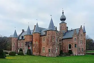 Общий вид замка с юго-восточной стороны