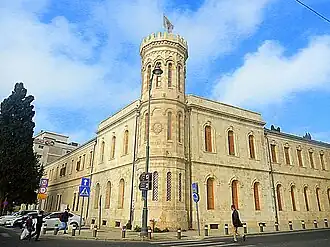 Сергиевское подворье в Иерусалиме с флагом ИППО на башне подворья. 13 января 2010 г.