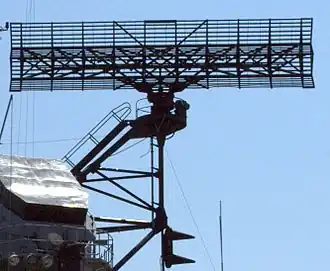 Радар AN/SPS-43 на авианосце CVS-12 «Хорнет»