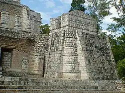 Угловой храм