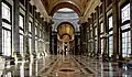Галерея между Верхней и Нижней палатой парламента, вид в сторону ротонды