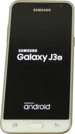 Samsung Galaxy J3 (2016) в белом цвете