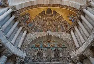 Перенос тела Святого Марка. Мозаика конхи портала Св. Алипия западного фасада базилики Сан-Марко в Венеции (реставрация)