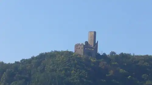 Вид на шато Ортенбург