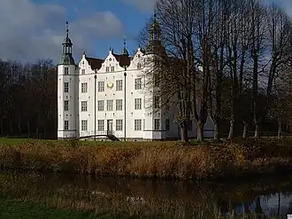 Замок Аренсбург