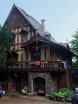 Домик привратника у главных ворот