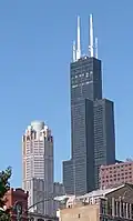311 South Wacker Drive и Уиллис-тауэр