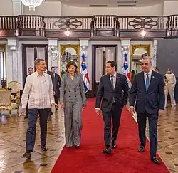 Госсекретарь Рубио с президентом Доминиканской Республики Луисом Абинадером в Санто-Доминго.