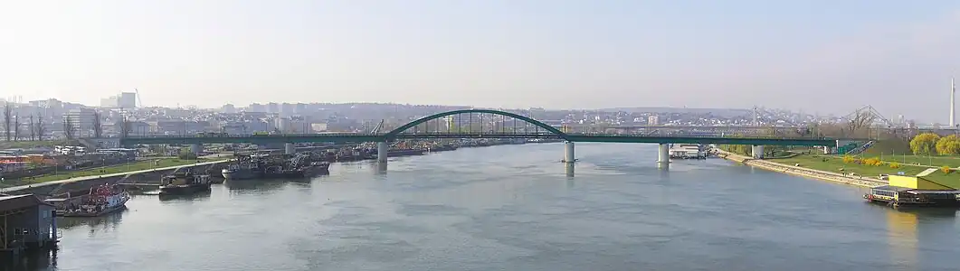 Вид с Бранкова моста