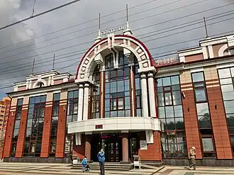 Современное здание вокзала, открытое в 2015 году