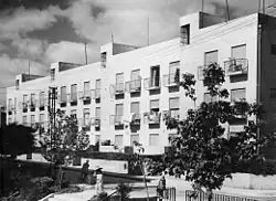 Кооперативные дома для рабочих, Арье Шарон, 1930-е года