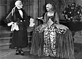 С Кэтрин Корнелл в бродвейской постановке «Казанова» (1923)