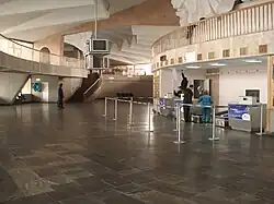 Здание аэропорта в 2009 году