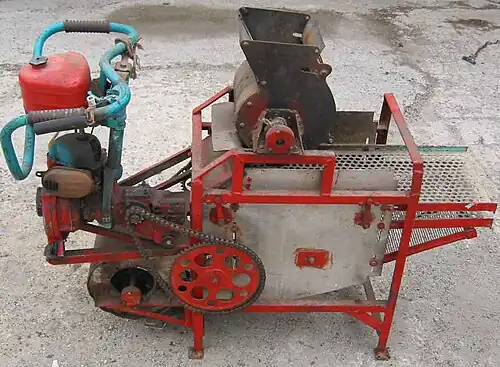 Шишкодробилка с приводом от двигателя бензопилы «Дружба»