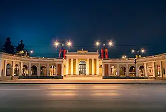 Главный вход