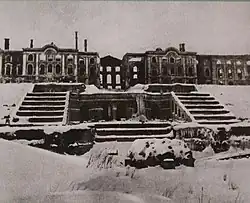 Петергоф после освобождения в 1944 году. Фотография в экспозиции музея