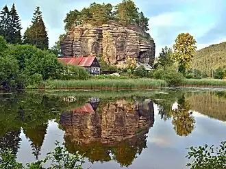 Общий вид замковой скалы