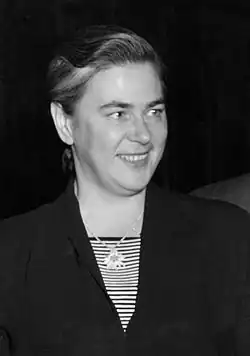 Зоя Менчикофф в 1956 году