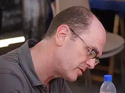 Чарльз Бёрнс в Sollies Ville,август 2008