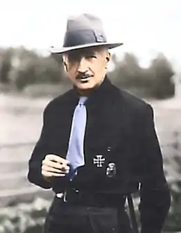 А. Сомерсало в форме члена партии "Патриотическое народное движение", 1930-е годы.