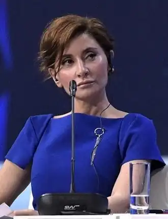 Модератор дискуссии Софико Шеварднадзе на пленарном заседании Петербургского международного экономического форума (2019)