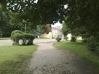 Выход из парка на проспект Калинина