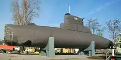 U-9
