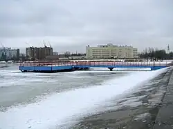 Водосброс нижнего водохранилища зимой