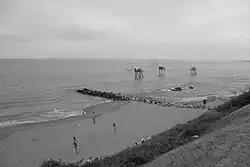 Пляж в поселке Тарон-Плаж