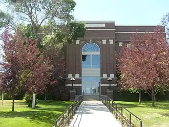 Здание окружного суда в Станфорде