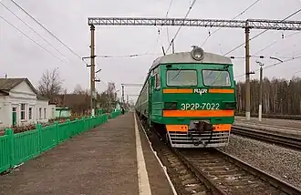 Электропоезд на станции