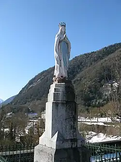 Статуя Девы Марии