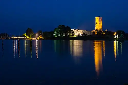 Ночная подсветка замка