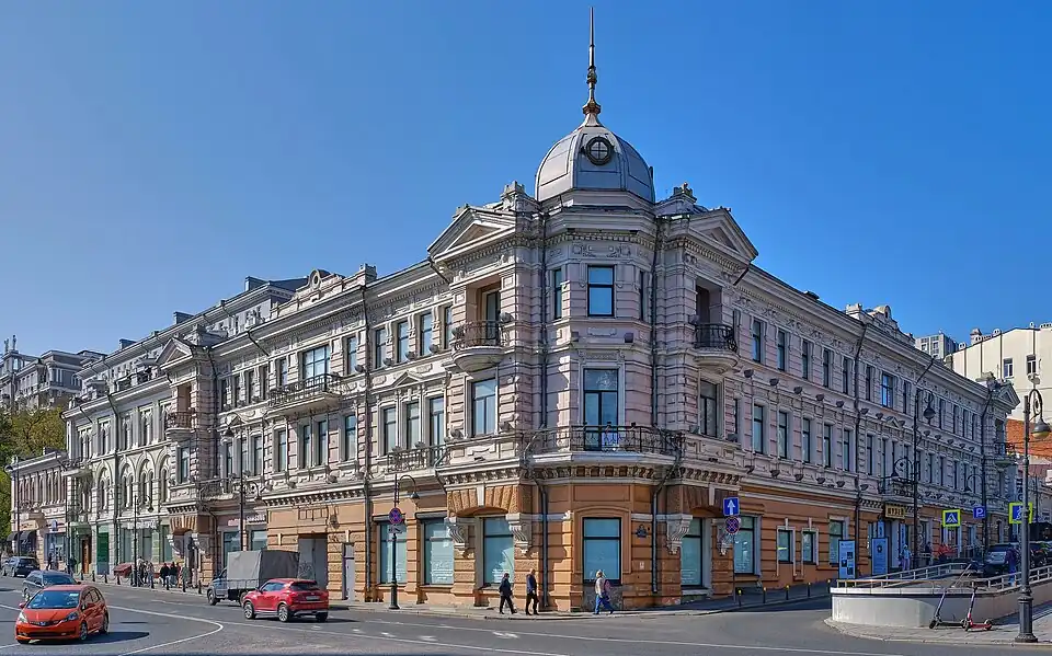 Главное здание Музея истории Дальнего Востока имени В. К. Арсеньева