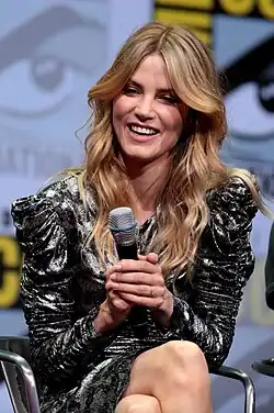 Сильвия Хукс на San Diego Comic-Con International в 2017 году