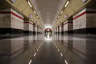 Центральный зал станции «Сырец»