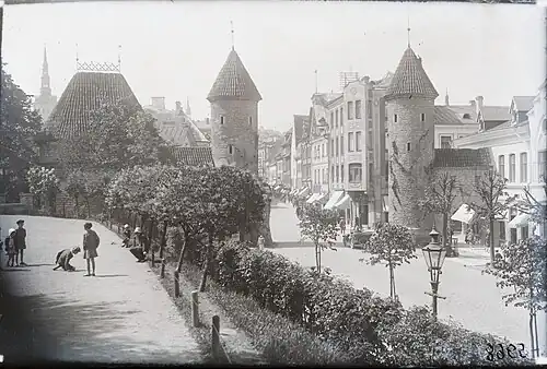 1930—1940-е годы, слева — Горка поцелуев