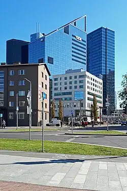 Перекрёсток с улицей Манеэжи