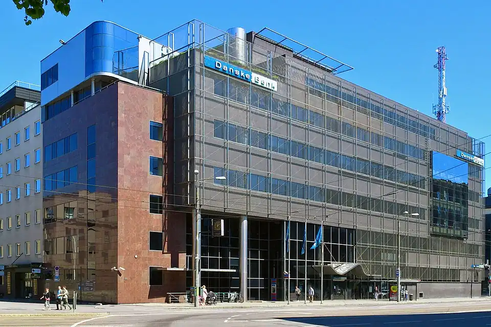 Здание заводоуправления после перестройки под офисно-торговый центр, 2017 год