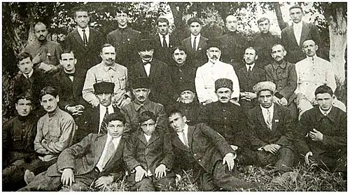 Преподаватели и студенты Газахской учительской семинарии