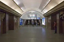 Вид в сторону эскалаторов