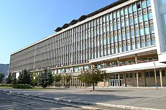 Главный корпус университета