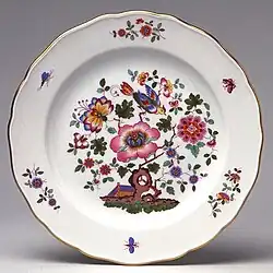 Тарелка с росписью «индианские цветы». 1740-е гг. Фарфор. Майсен